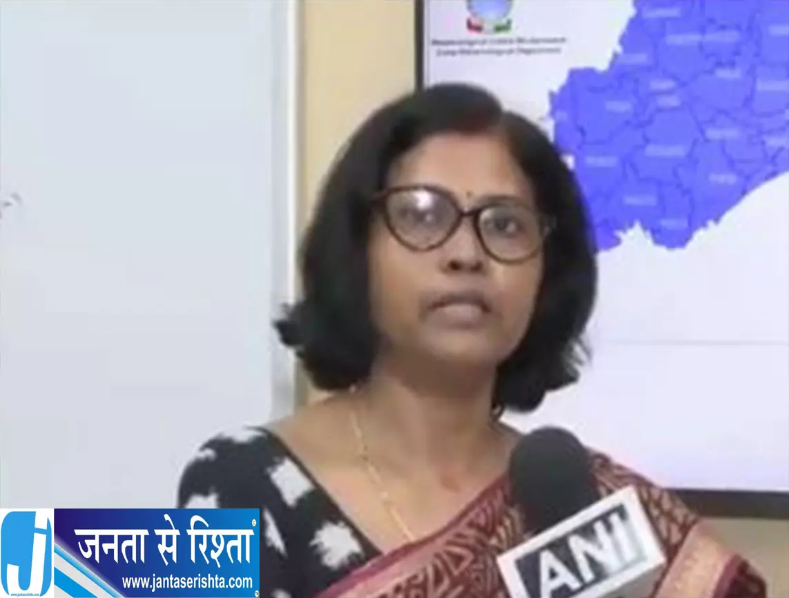 Bengal की खाड़ी में चक्रवात अर्नब ने पकड़ी रफ्तार, तटीय इलाकों में अलर्ट Bengal की खाड़ी में चक्रवात अर्नब ने पकड़ी रफ्तार, तटीय इलाकों में अलर्ट