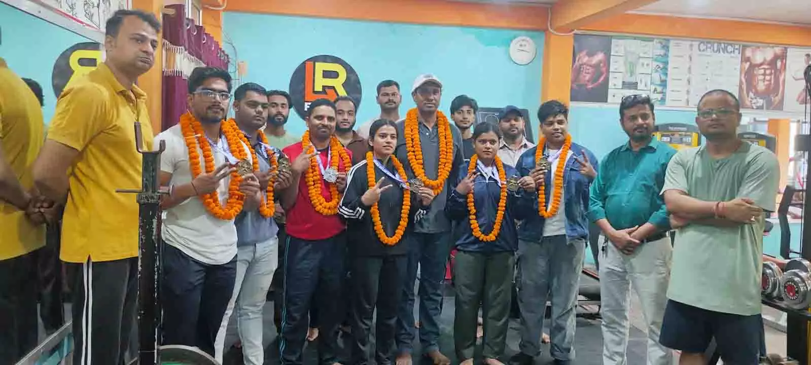 पावर लिफ्टिंग चैंपियनशिप में मिर्ज़ापुर का रहा शानदार प्रदर्शन, 7 गोल्ड मेडल पर जमाया कब्जा पावर लिफ्टिंग चैंपियनशिप में मिर्ज़ापुर का रहा शानदार प्रदर्शन, 7 गोल्ड मेडल पर जमाया कब्जा