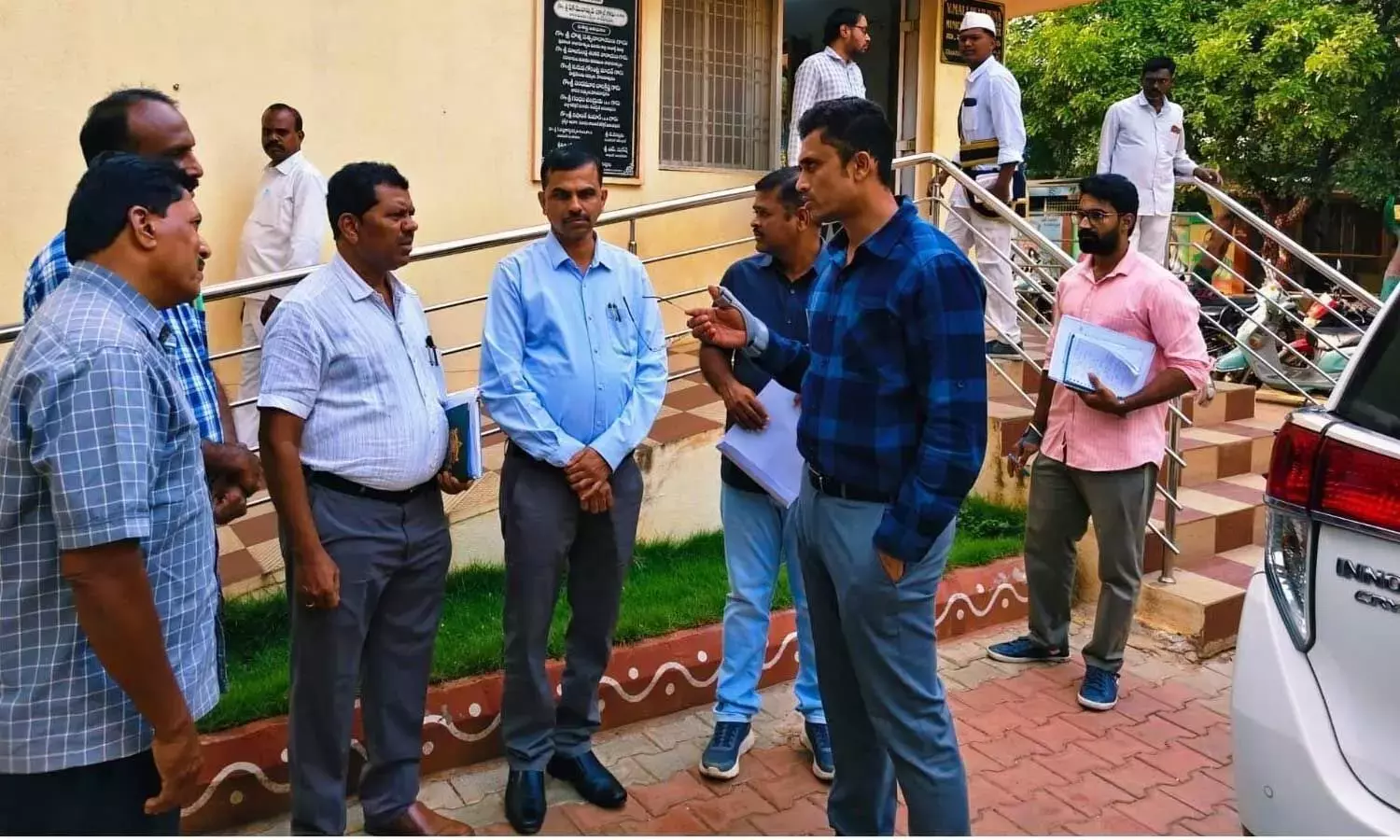 Andhra: हिंदूपुर निकाय चुनाव के लिए बहुस्तरीय सुरक्षा तैनाती का आदेश दिया गया Andhra: हिंदूपुर निकाय चुनाव के लिए बहुस्तरीय सुरक्षा तैनाती का आदेश दिया गया