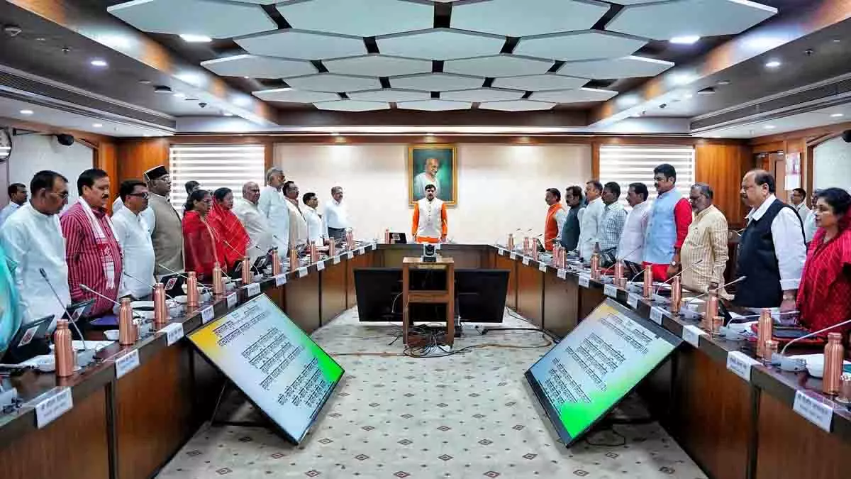 मोहन कैबिनेट का बड़ा फैसला, ₹8,225 करोड़ के प्रस्ताव मंजूर मोहन कैबिनेट का बड़ा फैसला, ₹8,225 करोड़ के प्रस्ताव मंजूर