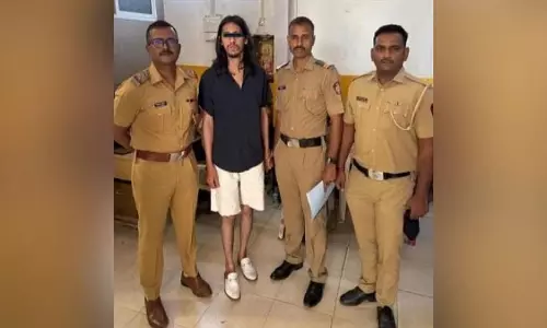 महाराष्ट्र में ऑनलाइन शेयर बाजार निवेश के नाम पर 4.97 लाख की ठगी, युवक गिरफ्तार महाराष्ट्र में ऑनलाइन शेयर बाजार निवेश के नाम पर 4.97 लाख की ठगी, युवक गिरफ्तार