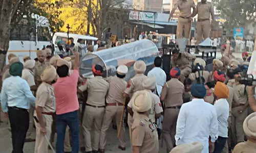 मानसा में ड्रग ओवरडोज से किसान की मौत, पुलिस ने शव कब्जे में लिया मानसा में ड्रग ओवरडोज से किसान की मौत, पुलिस ने शव कब्जे में लिया
