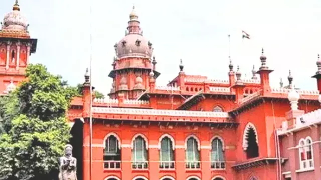 तमिलनाडु के आगमिक मंदिरों पर फैसला, प्रवेश के लिए परंपराओं के पालन की शर्त तमिलनाडु के आगमिक मंदिरों पर फैसला, प्रवेश के लिए परंपराओं के पालन की शर्त