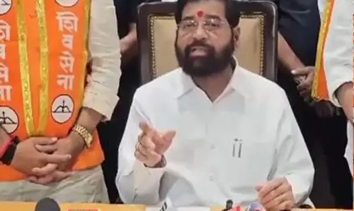 किसानों को राहत देने के मुद्दे पर शिंदे ने बैंकों को चेताया किसानों को राहत देने के मुद्दे पर शिंदे ने बैंकों को चेताया