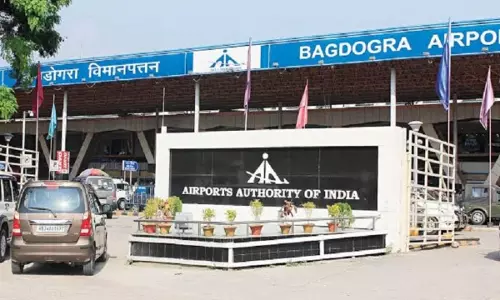 दो फ्लाइट रद्द होने से बागडोगरा एयरपोर्ट पर यात्रियों को परेशानी