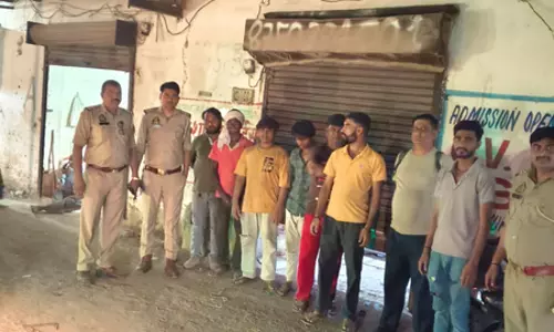 त्योहारों से पहले सेंट्रल नोएडा में पुलिस का सघन चेकिंग अभियान, 1667 वाहन और 2315 लोगों की जांच त्योहारों से पहले सेंट्रल नोएडा में पुलिस का सघन चेकिंग अभियान, 1667 वाहन और 2315 लोगों की जांच