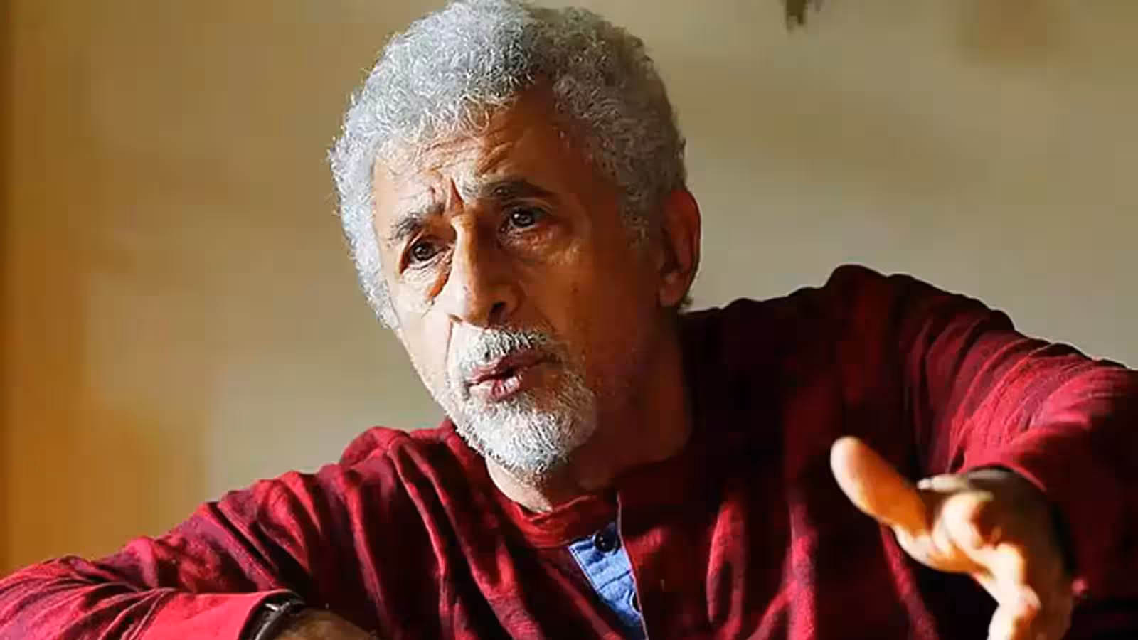 नसीरुद्दीन शाह ने सरकार पर फिर साधा निशाना, बोले- फख्र है कि मैं दिमागी नक्सल हूं... नसीरुद्दीन शाह ने सरकार पर फिर साधा निशाना, बोले- फख्र है कि मैं दिमागी नक्सल हूं...