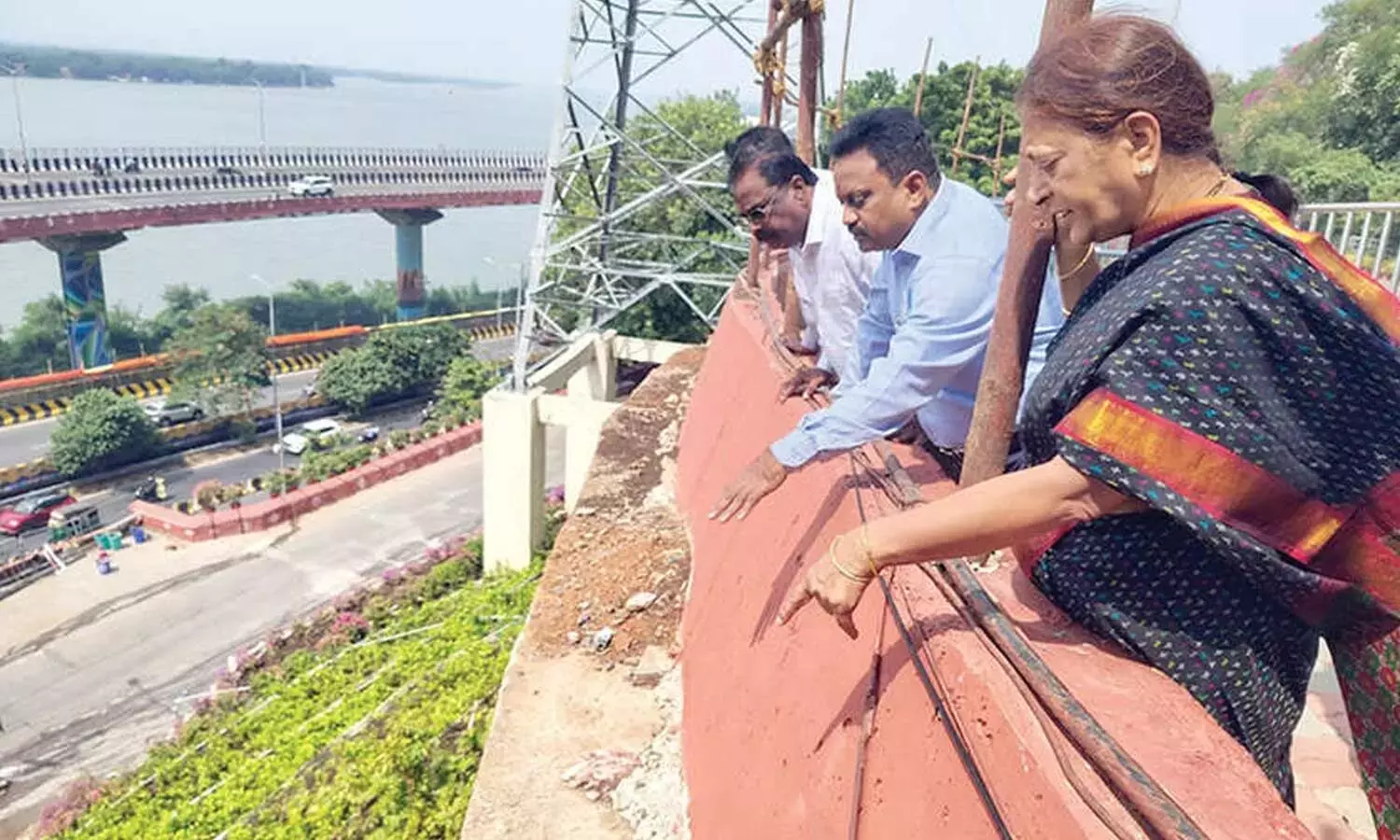 Andhra: एडीसी प्रमुख ने इंद्रकीलाद्री पर हरियाली संरक्षण पर जोर दिया