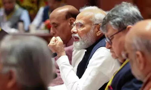 DA Hike: केंद्रीय कर्मचारियों की बल्ले-बल्ले! महंगाई भत्ते में 3% का इजाफा, 4 महीने का एरियर भी मिलेगा DA Hike: केंद्रीय कर्मचारियों की बल्ले-बल्ले! महंगाई भत्ते में 3% का इजाफा, 4 महीने का एरियर भी मिलेगा