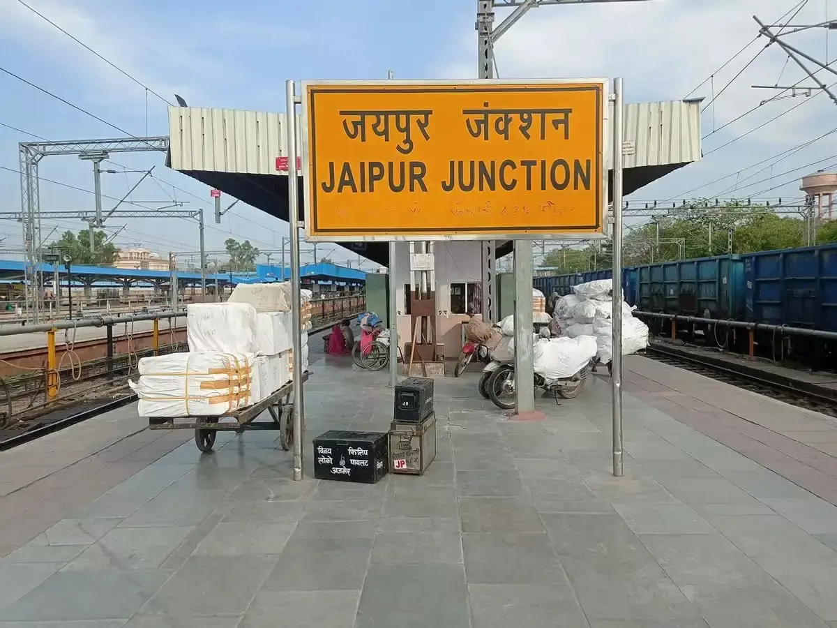 करोड़ों की इलायची पकड़ने के बाद 20 से 25 लाख की जीएसटी चोरी की आशंका करोड़ों की इलायची पकड़ने के बाद 20 से 25 लाख की जीएसटी चोरी की आशंका
