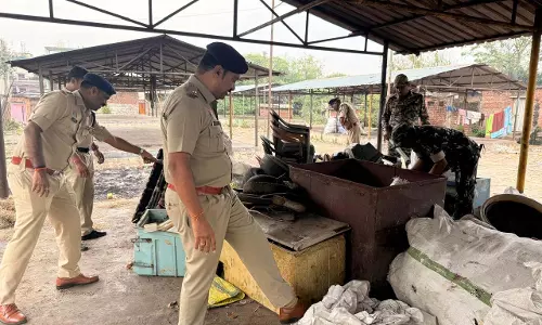 दुर्ग-भिलाई में सुबह-सुबह पुलिस का बड़ा एक्शन दुर्ग-भिलाई में सुबह-सुबह पुलिस का बड़ा एक्शन