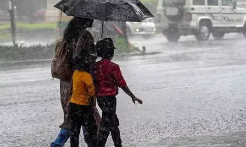 केरल में आज बिगड़ेगा मौसम: रात के सफर में अलर्ट रहने की चेतावनी केरल में आज बिगड़ेगा मौसम: रात के सफर में अलर्ट रहने की चेतावनी