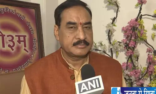 CM फडणवीस का वीडियो हटाने पर भड़की VHP, विनोद बंसल ने मेटा से मांगी माफी CM फडणवीस का वीडियो हटाने पर भड़की VHP, विनोद बंसल ने मेटा से मांगी माफी