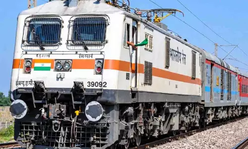 रेलवे का बड़ा फैसला, रात 11 बजे से सुबह 5 बजे तक बंद रहेंगे चार्जिंग पाइंट रेलवे का बड़ा फैसला, रात 11 बजे से सुबह 5 बजे तक बंद रहेंगे चार्जिंग पाइंट