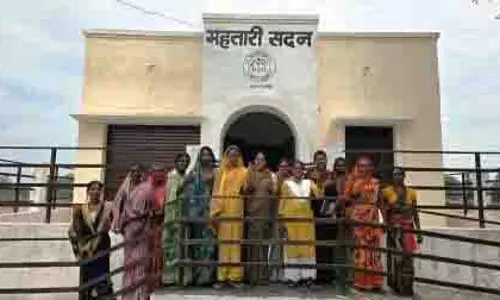 24.70 लाख रुपये की लागत से निर्मित महतारी सदन बना महिला सशक्तिकरण का केंद्र 24.70 लाख रुपये की लागत से निर्मित महतारी सदन बना महिला सशक्तिकरण का केंद्र