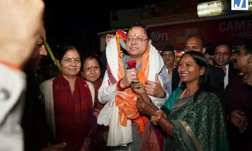 ऋषिकेश में  मुख्यमंत्री श्री पुष्कर सिंह धामी का स्थानीय लोगों एवं युवाओं ने किया भव्य स्वागत
