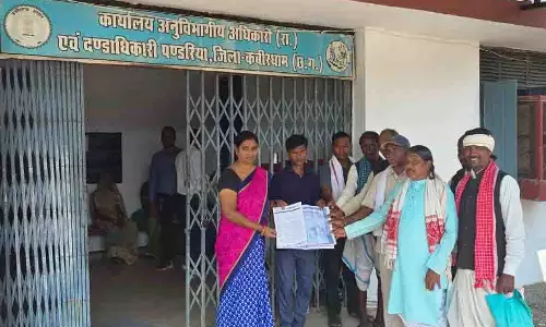 बैगा समुदाय की 26 एकड़ जमीन पर कब्जे का आरोप बैगा समुदाय की 26 एकड़ जमीन पर कब्जे का आरोप