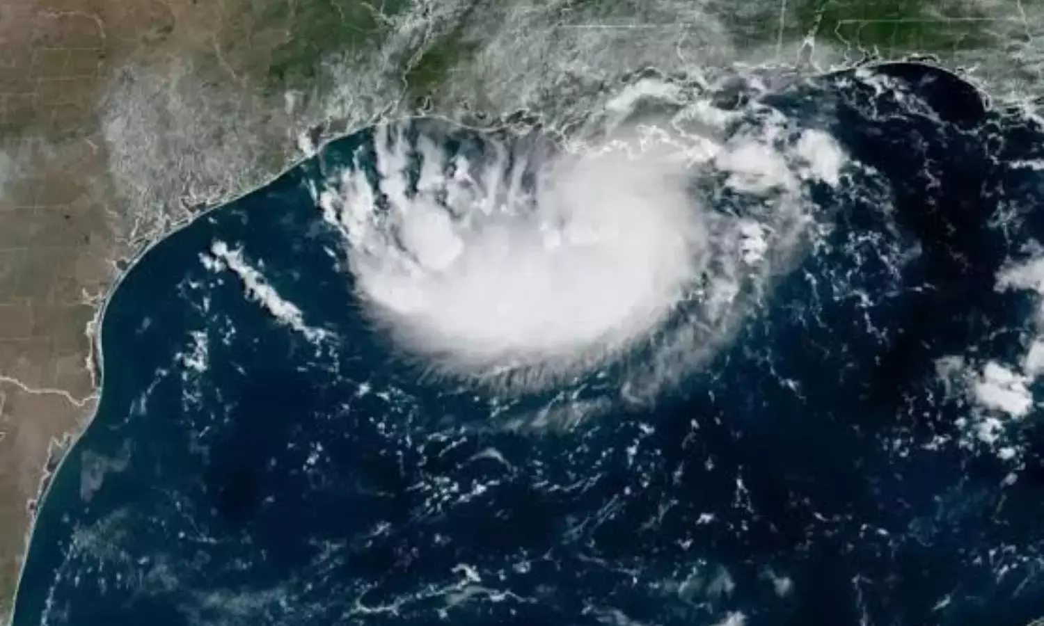 Andhra: आंध्र प्रदेश, ओडिशा में 4,000 आश्रय स्थल स्थापित, आपातकालीन बल तैयार Andhra: आंध्र प्रदेश, ओडिशा में 4,000 आश्रय स्थल स्थापित, आपातकालीन बल तैयार