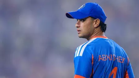 ICC रैंकिंग: अभिषेक शर्मा फिर बने T20I में नंबर-1 बल्लेबाज ICC रैंकिंग: अभिषेक शर्मा फिर बने T20I में नंबर-1 बल्लेबाज