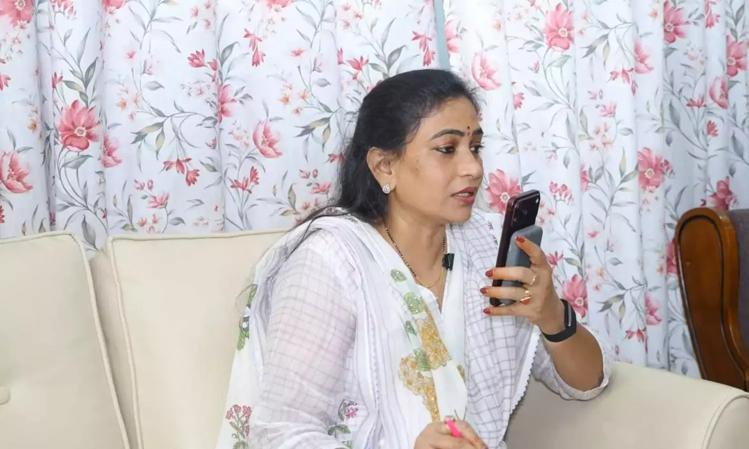 लोगों की सुरक्षा के लिए सतर्क रहें अधिकारी: एचएम लोगों की सुरक्षा के लिए सतर्क रहें अधिकारी: एचएम