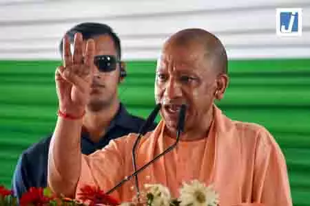 यूपी में माटी कला को मिलेगा नया मुकाम! 48 हजार शिल्पकार परिवारों को बढ़ावा यूपी में माटी कला को मिलेगा नया मुकाम! 48 हजार शिल्पकार परिवारों को बढ़ावा