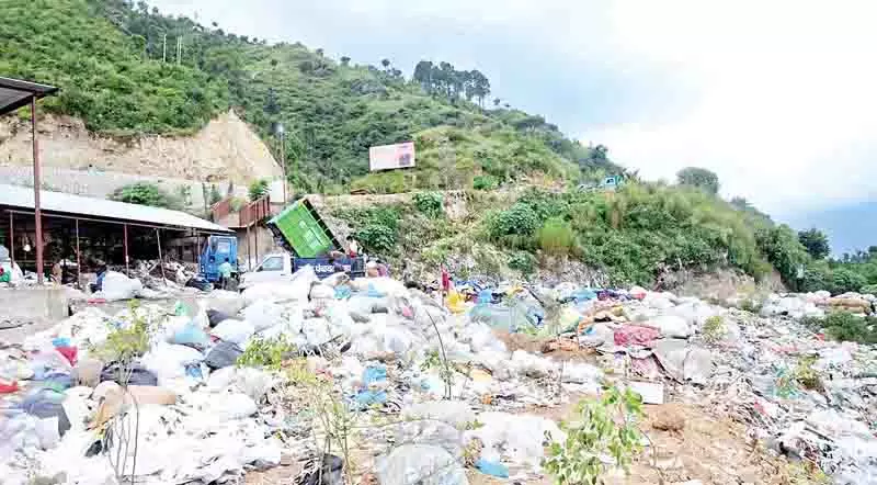 सोलन के शहरों से हर दिन निकल रहा 70 टन कूड़ा सोलन के शहरों से हर दिन निकल रहा 70 टन कूड़ा