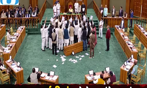 भ्रष्टाचार पर चर्चा की मांग को लेकर कांग्रेस का हंगामा, बजट समेत अहम प्रस्ताव पारित