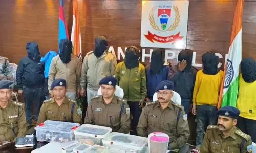 नशे के सौदागरों पर पुलिस का शिकंजा, ड्रग्स के खिलाफ अभियान तेज नशे के सौदागरों पर पुलिस का शिकंजा, ड्रग्स के खिलाफ अभियान तेज
