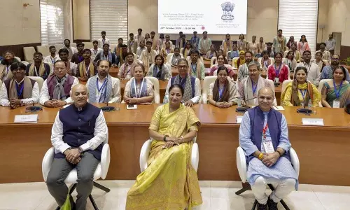 दिल्ली में खास मुलाकात, CM रेखा गुप्ता ने 84 सदस्यीय दल से की बातचीत दिल्ली में खास मुलाकात, CM रेखा गुप्ता ने 84 सदस्यीय दल से की बातचीत