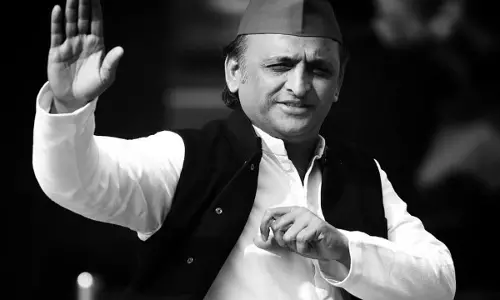 मिशन-2027 से पहले सपा को नई ताकत, MLC चुनाव में बढ़त से उत्साहित अखिलेश यादव मिशन-2027 से पहले सपा को नई ताकत, MLC चुनाव में बढ़त से उत्साहित अखिलेश यादव