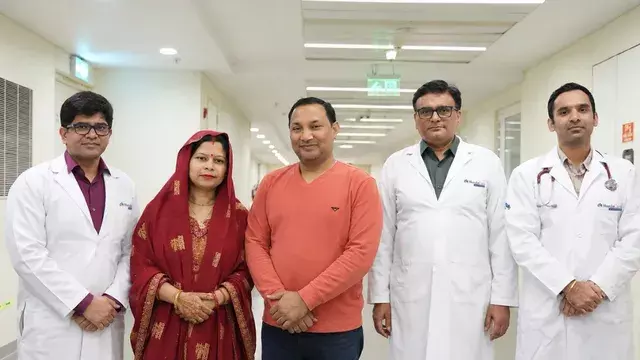 डायलिसिस से जूझ रही पत्नी के लिए आगे आए संजय, किडनी दान से मिली नई उम्मीद