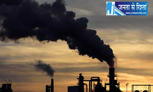 दिल्ली की हवा में सुधार के संकेत नहीं, AQI घटने पर भी प्रदूषण बरकरार दिल्ली की हवा में सुधार के संकेत नहीं, AQI घटने पर भी प्रदूषण बरकरार