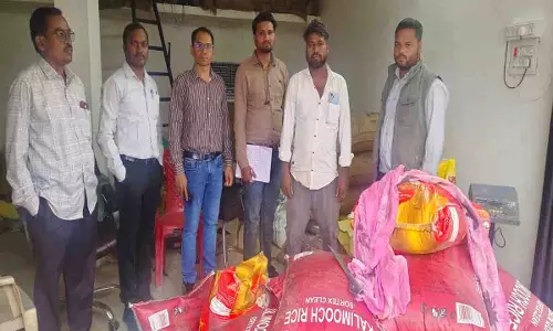 धान खरीदी से पहले बिचौलियों पर प्रशासन का शिकंजा, 5 ठिकानों से 216 बोरी धान जब्त