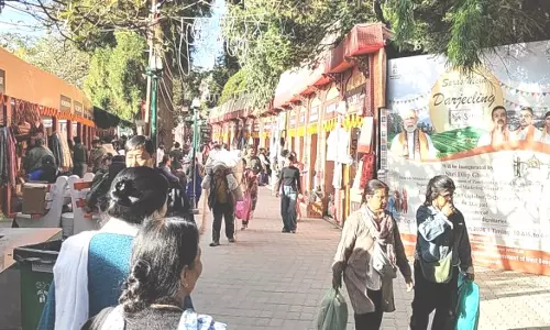 सरस मेले की जगह पर सवाल, आलोचनाओं के केंद्र में दार्जिलिंग का चौरास्ता