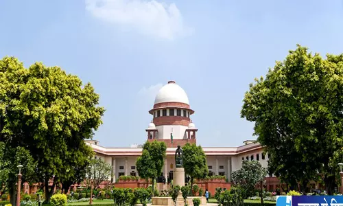 महुआ मोइत्रा को सुप्रीम कोर्ट से राहत नहीं, SEBI को निर्देश देने से अदालत का इनकार