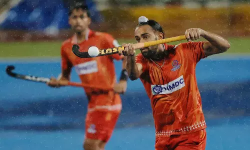 बैलाडिला बुल्स ने दर्ज की पहली जीत, सेमीफाइनल की आस बाकी बैलाडिला बुल्स ने दर्ज की पहली जीत, सेमीफाइनल की आस बाकी