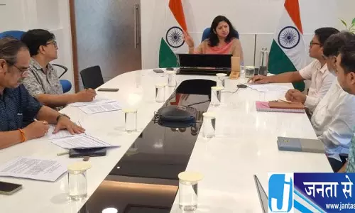 चक्रवात अर्नब का खतरा: ओडिशा में 300 गांव जलमग्न, हवाई निकासी की तैयारी चक्रवात अर्नब का खतरा: ओडिशा में 300 गांव जलमग्न, हवाई निकासी की तैयारी