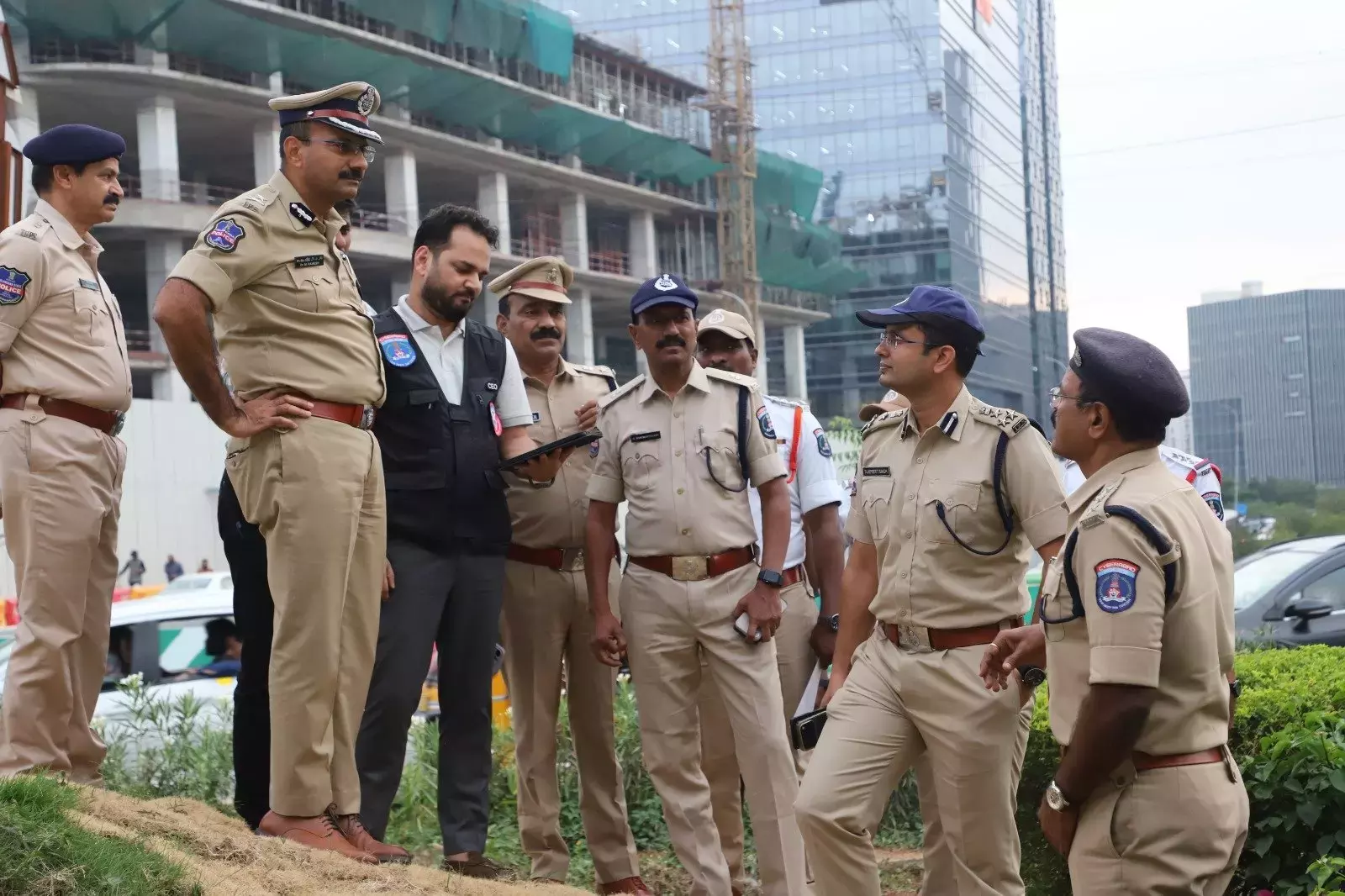 Telangana: हाई-टेक सिटी ट्रैफिक ग्रिडलॉक को आसान बनाने के लिए साइबराबाद पुलिस ने वन-वे लूप की योजना बनाई है