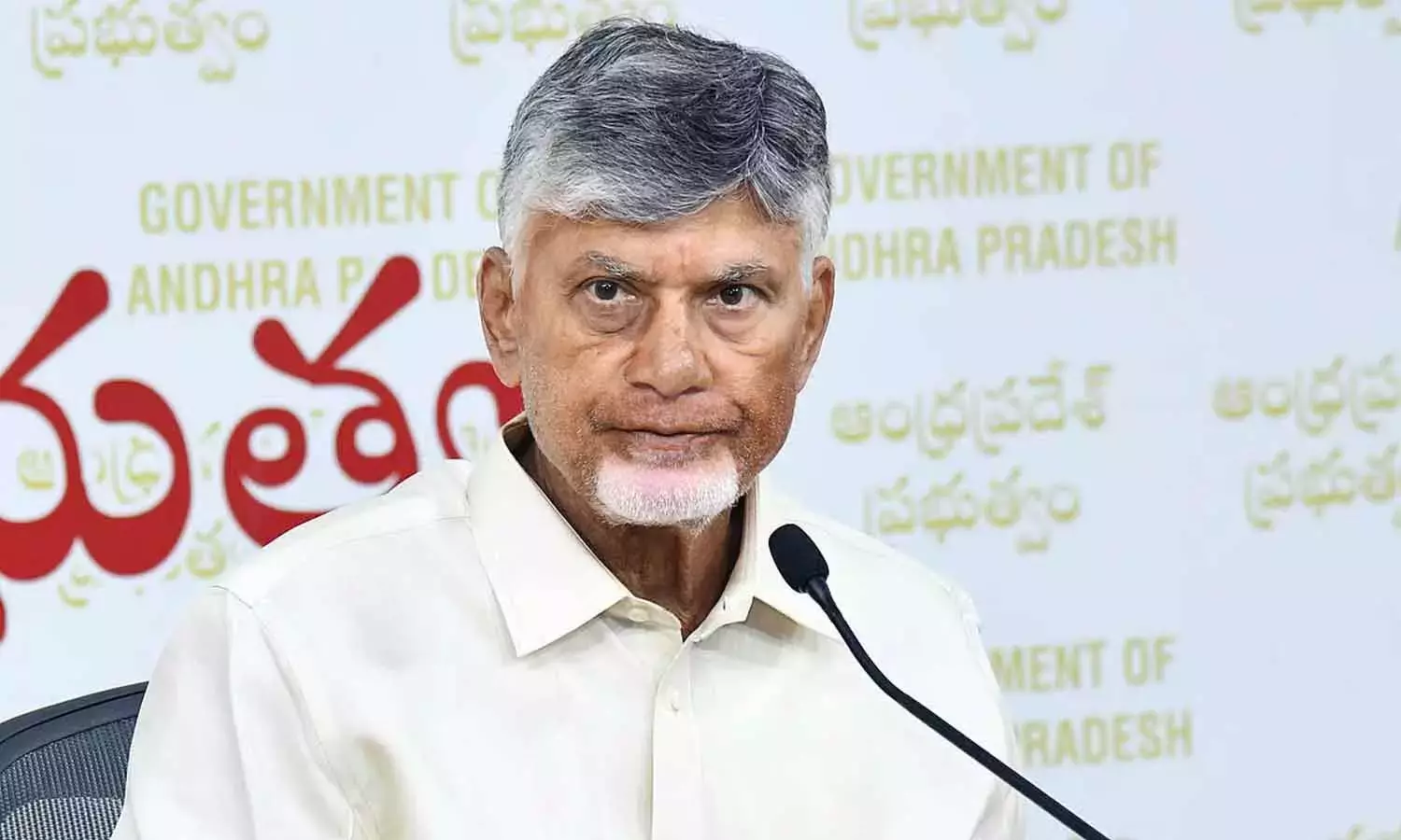 Andhra: सीएम नायडू पश्चिम गोदावरी के चक्रवात प्रभावित कोनसीमा का दौरा करेंगे Andhra: सीएम नायडू पश्चिम गोदावरी के चक्रवात प्रभावित कोनसीमा का दौरा करेंगे