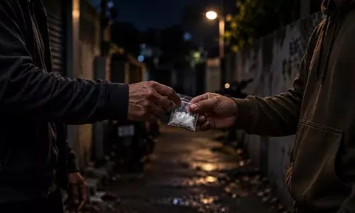 बेंगलुरु में ड्रग्स बेचने वालों पर पुलिस का शिकंजा, 6 गिरफ्तार, 13 लाख से ज्यादा का नशीला पदार्थ जब्त