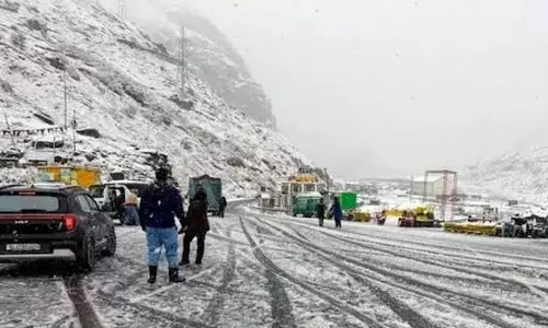 शिमला में सर्द हवाओं ने बढ़ाई ठिठुरन, ऊंचे इलाकों में बर्फबारी