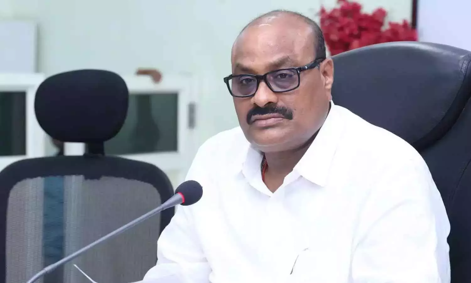 Andhra: अधिकारी हाई अलर्ट पर हैं Andhra: अधिकारी हाई अलर्ट पर हैं