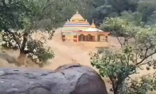 चक्रवात अरनाब पर CM माझी से अमित शाह की बात, केंद्र ने दिया मदद का भरोसा चक्रवात अरनाब पर CM माझी से अमित शाह की बात, केंद्र ने दिया मदद का भरोसा
