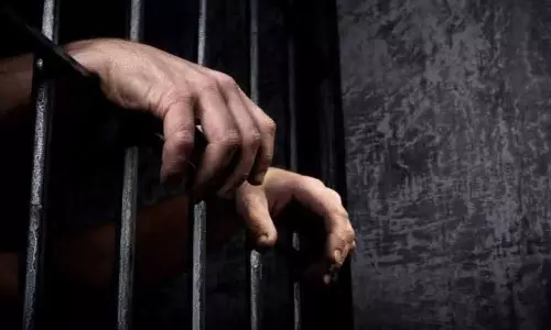 रायपुर में नशीली सिरप बेचने वालों को 20-20 साल की जेल रायपुर में नशीली सिरप बेचने वालों को 20-20 साल की जेल