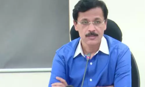 दिवाली से पहले FDA की बड़ी छापेमारी, करोड़ों का संदिग्ध खाद्य सामान जब्त दिवाली से पहले FDA की बड़ी छापेमारी, करोड़ों का संदिग्ध खाद्य सामान जब्त