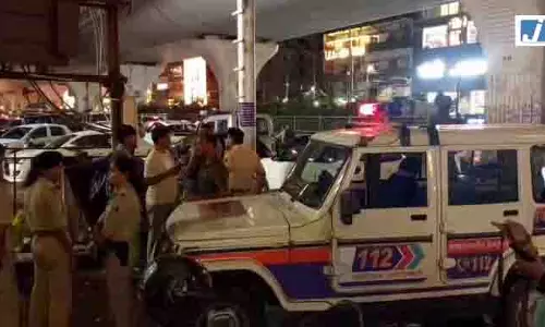 ड्यूटी से घर लौट रही महिला को मारी गोली, सरेशाम वारदात ड्यूटी से घर लौट रही महिला को मारी गोली, सरेशाम वारदात
