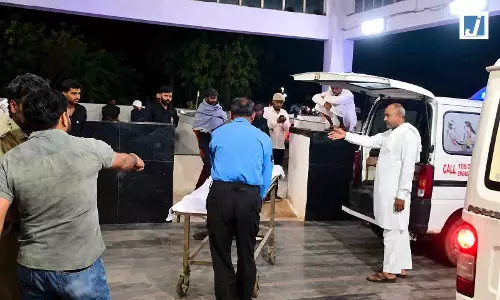 BIG BREAKING: अज्ञात वाहन ने बाइक सवार 3 मजदूरों को कुचला, दो सगे भाइयों समेत तीन की मौत BIG BREAKING: अज्ञात वाहन ने बाइक सवार 3 मजदूरों को कुचला, दो सगे भाइयों समेत तीन की मौत