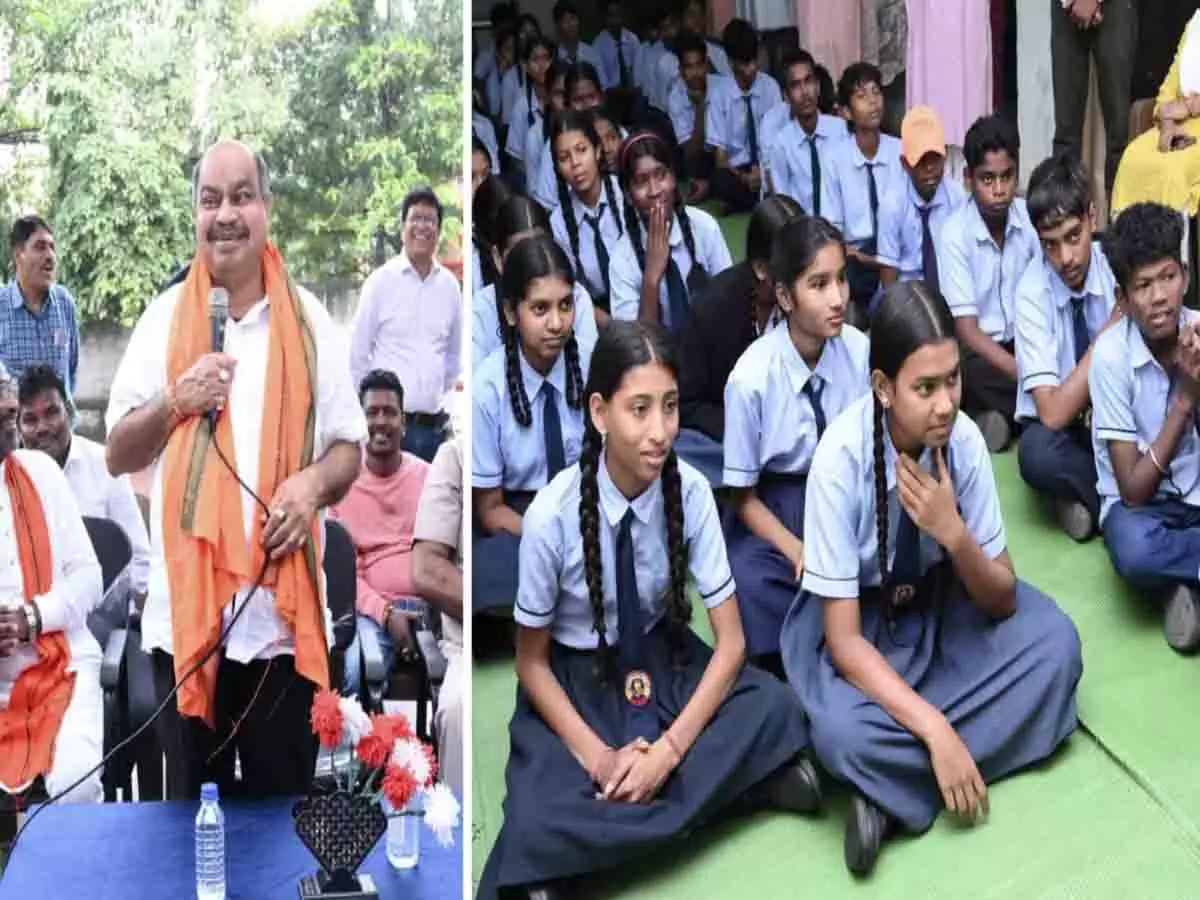 रायपुर के स्वामी आत्मानंद स्कूल को मिलेगी नई सौगात; MLA पुरंदर मिश्रा ने शेड निर्माण के लिए किया भूमिपूजन रायपुर के स्वामी आत्मानंद स्कूल को मिलेगी नई सौगात; MLA पुरंदर मिश्रा ने शेड निर्माण के लिए किया भूमिपूजन