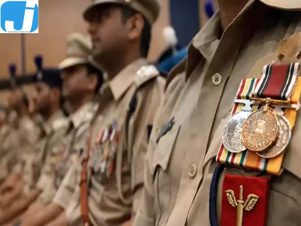 MP में देर रात पुलिस महकमे में फेरबदल, 12 आईपीएस के तबादले, पांच जिलों के एसपी बदले MP में देर रात पुलिस महकमे में फेरबदल, 12 आईपीएस के तबादले, पांच जिलों के एसपी बदले
