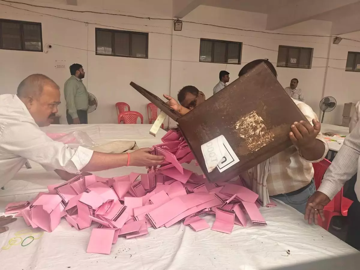 शिक्षक राजनीति में 48 साल पुराने दबदबे का अंत, विधान परिषद से माध्यमिक शिक्षक संघ का सफाया शिक्षक राजनीति में 48 साल पुराने दबदबे का अंत, विधान परिषद से माध्यमिक शिक्षक संघ का सफाया